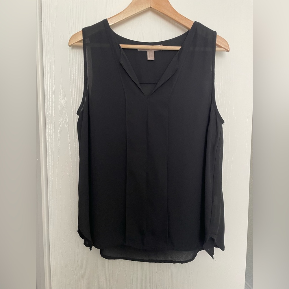 Women’s black work top size large. Cute tank top, business top work shirt blouse
